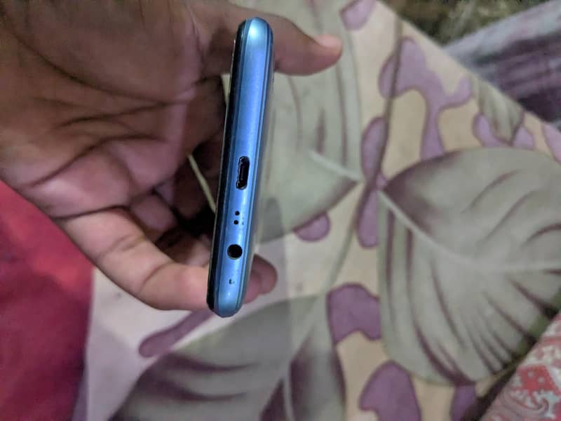 Realme C21 2