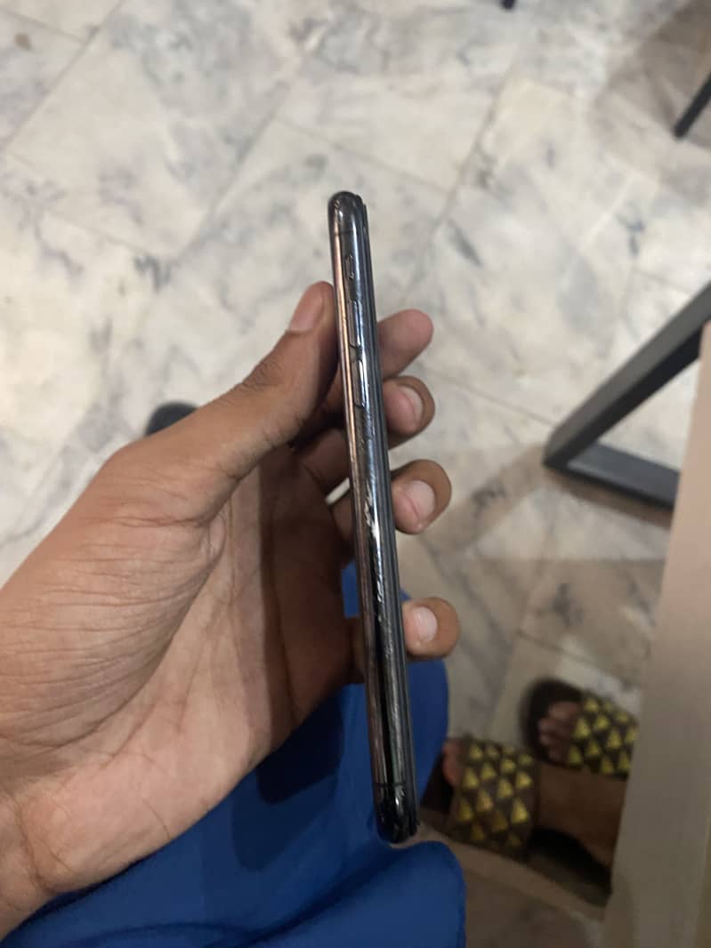 Apple iPhone X 2