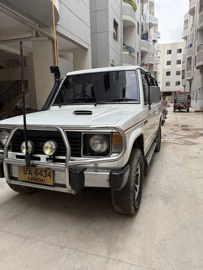 Mitsubishi Pajero 1986