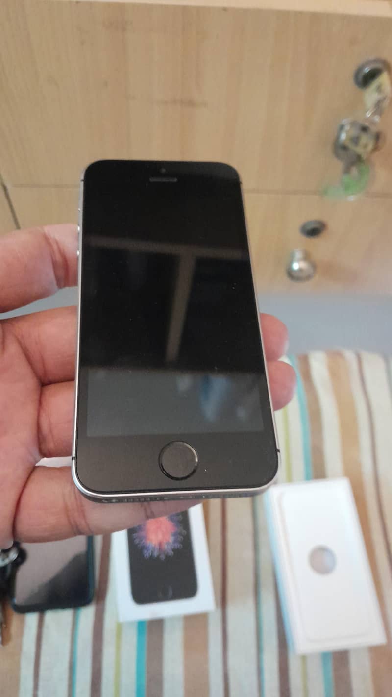 Apple iPhone SE 1