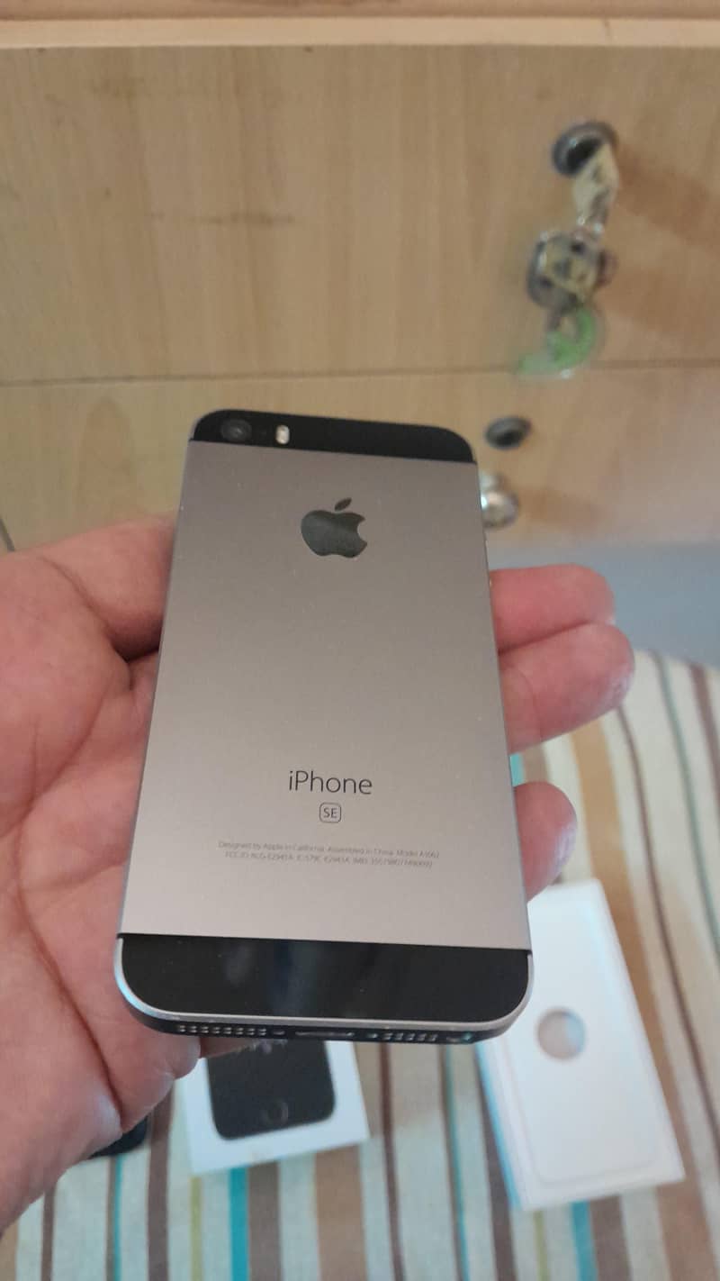 Apple iPhone SE 2