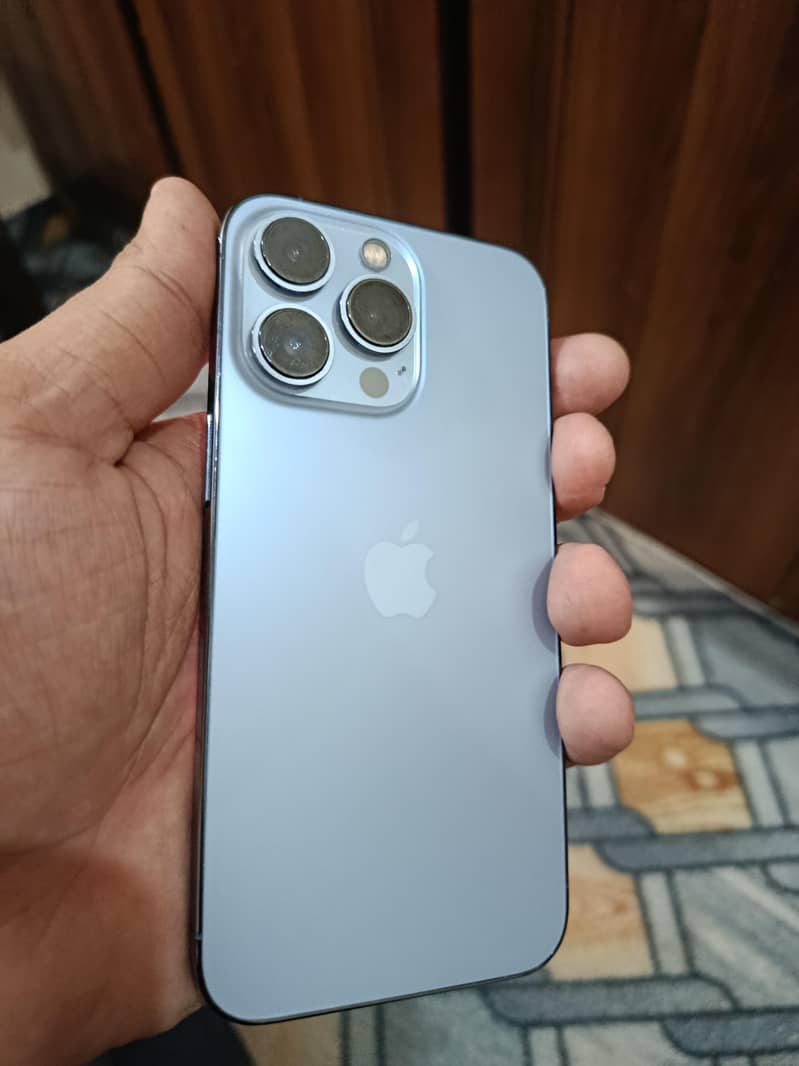 Apple iPhone 13 Pro 0