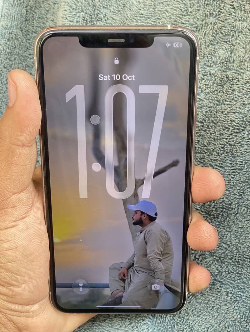 Apple iPhone 11 Pro Max 1