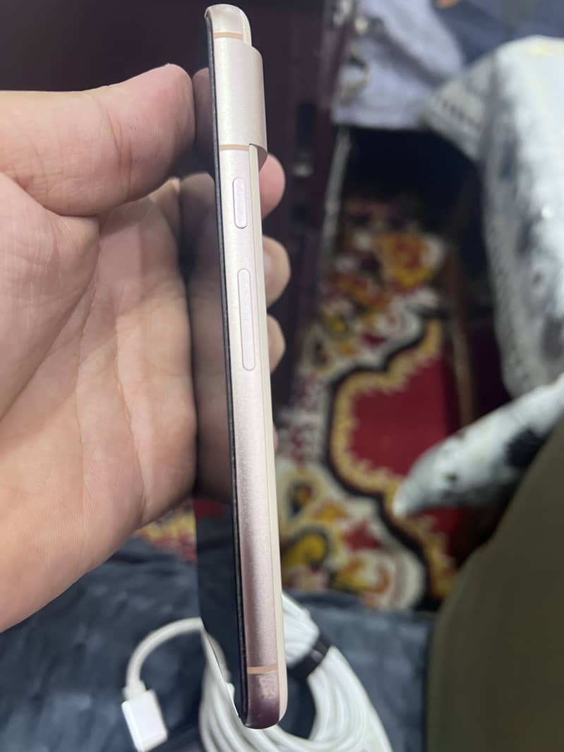 Google Pixel 8 3