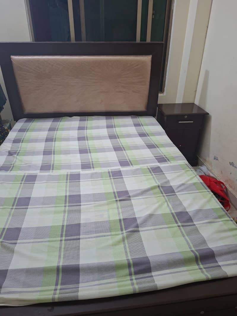 Double size bed 1