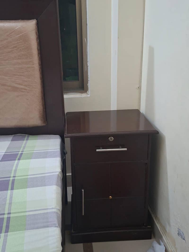 Double size bed 3