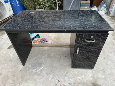 Office table prefect for Home office