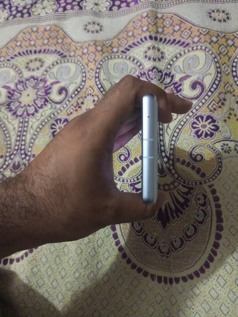 Google Pixel 7a 3