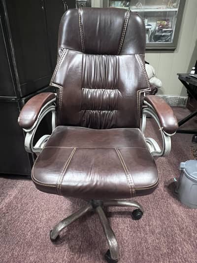 Office executive chair - brown