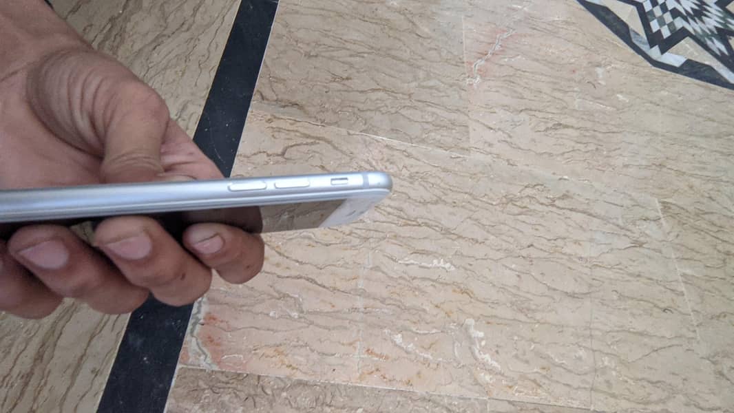 Apple iPhone 8 7
