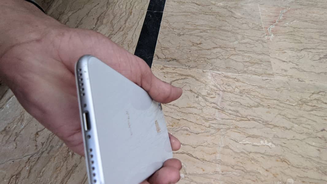Apple iPhone 8 12
