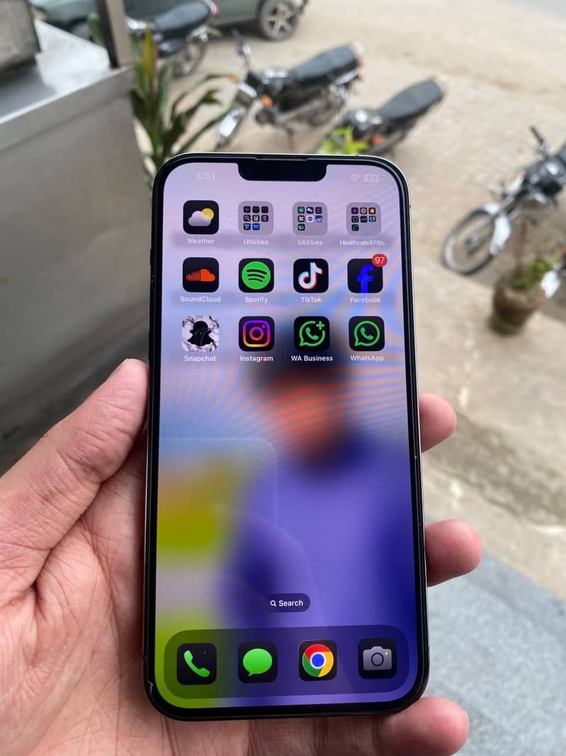 Apple iPhone 13 Pro Max 2