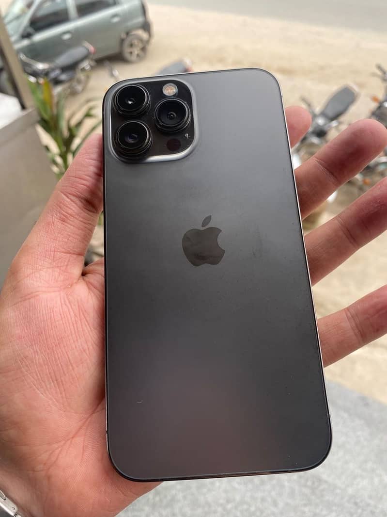 Apple iPhone 13 Pro Max 3