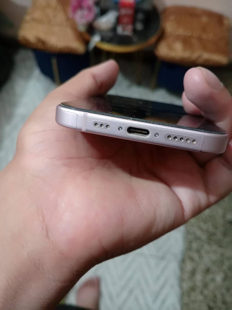 Apple iPhone 15 2