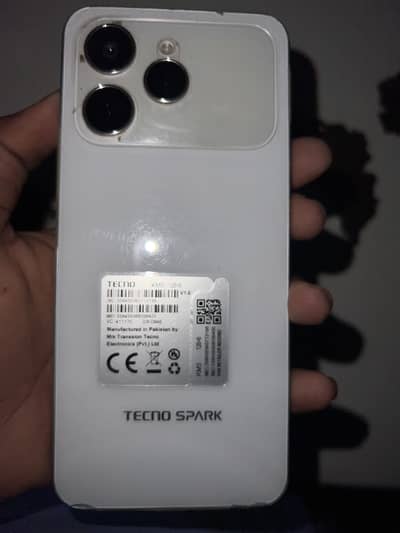 Tecno CAMON 40