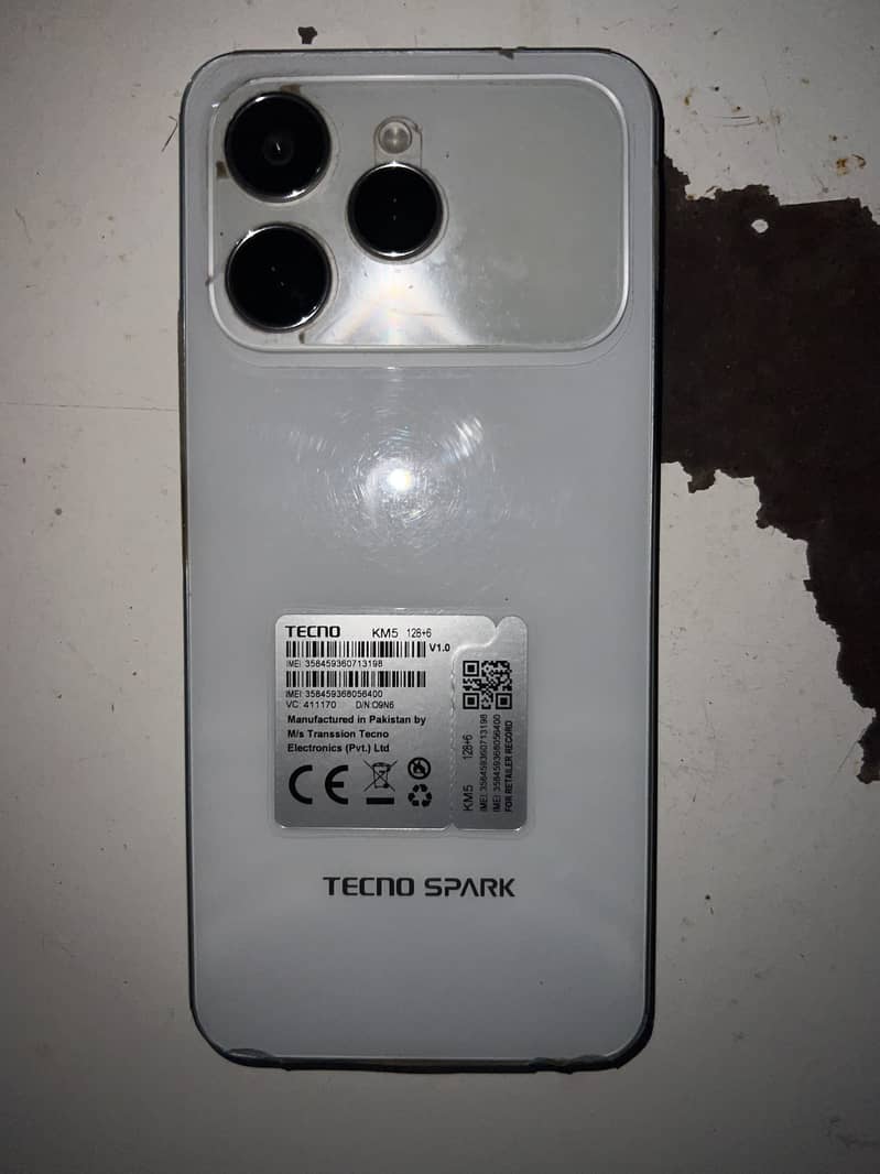 Tecno CAMON 40 1