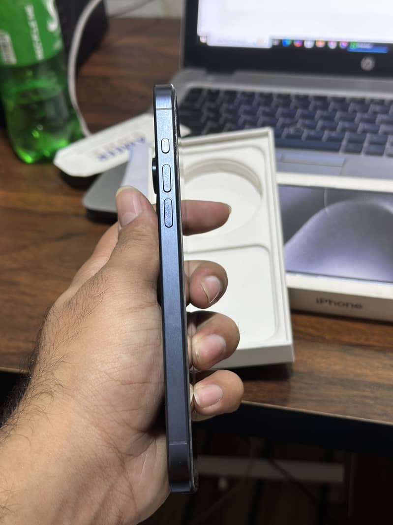 Apple iPhone 15 Pro Max 1