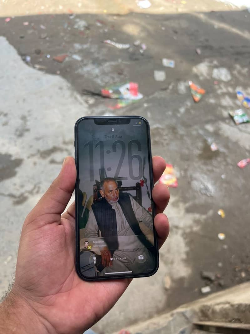 Apple iPhone 12 0