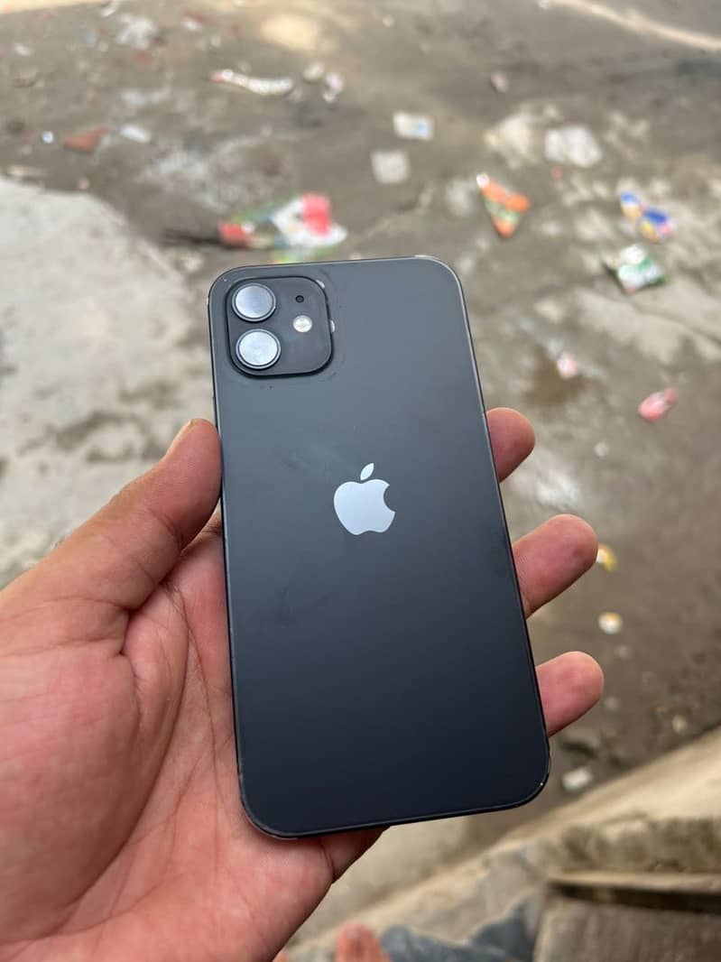 Apple iPhone 12 2