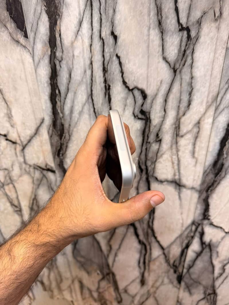 Apple iPhone 17 Pro Max 1