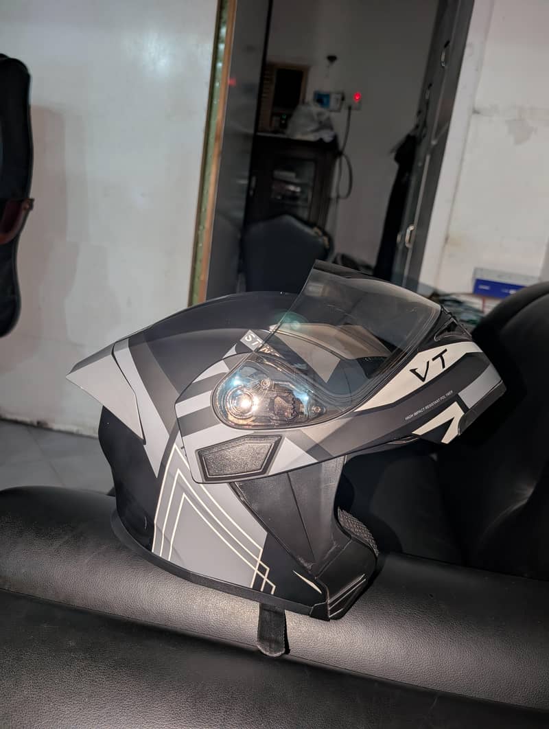 vector Helmet 1