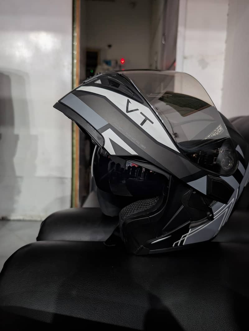 vector Helmet 8