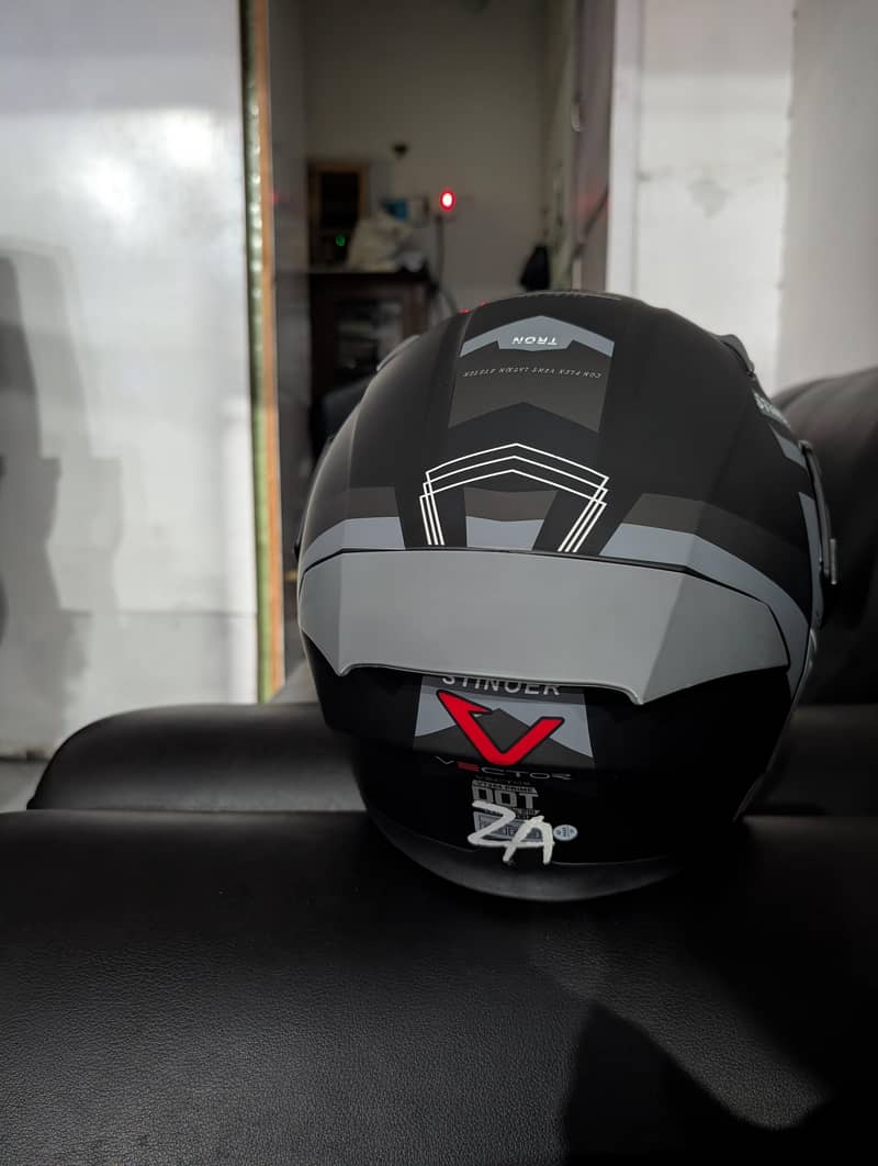 vector Helmet 13