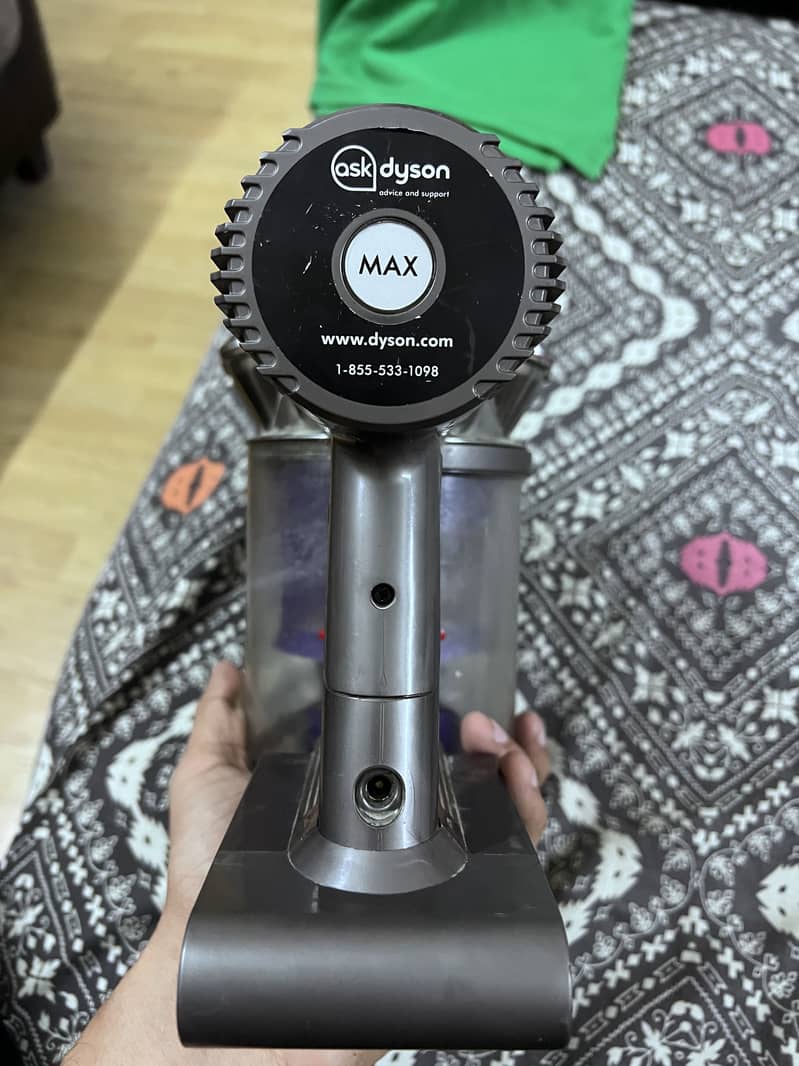 Vacuum cleaner 2