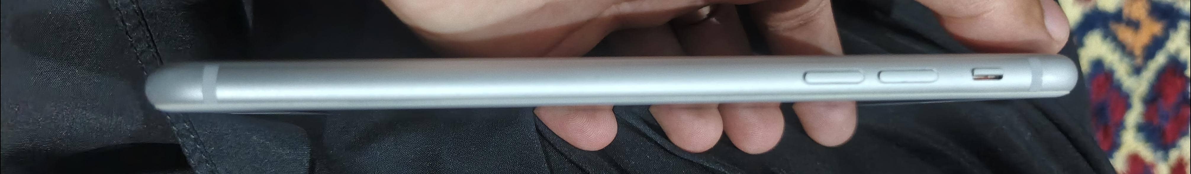 Apple iPhone 8 Plus 3