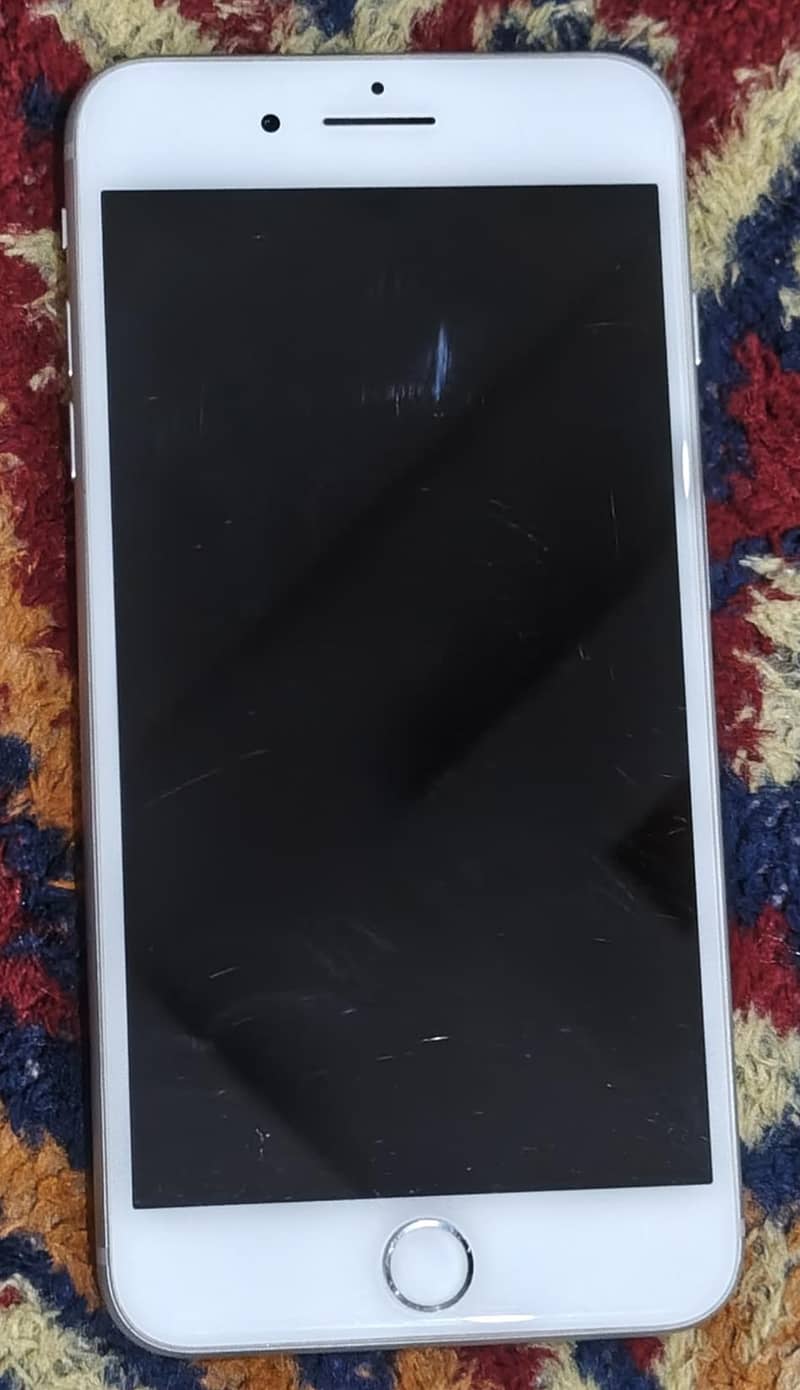 Apple iPhone 8 Plus 5