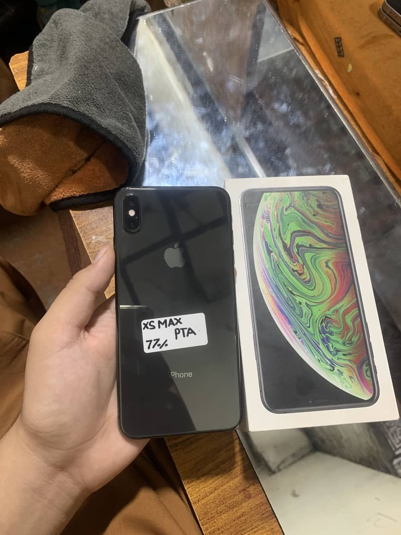 Apple iPhone XS Max 1