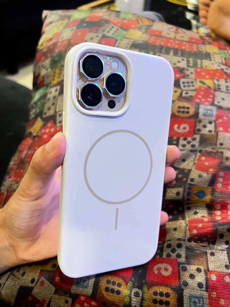Apple iPhone 13 Pro Max 1