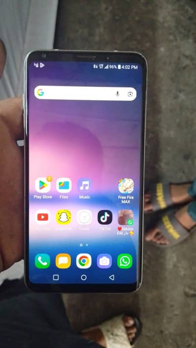 LG V30