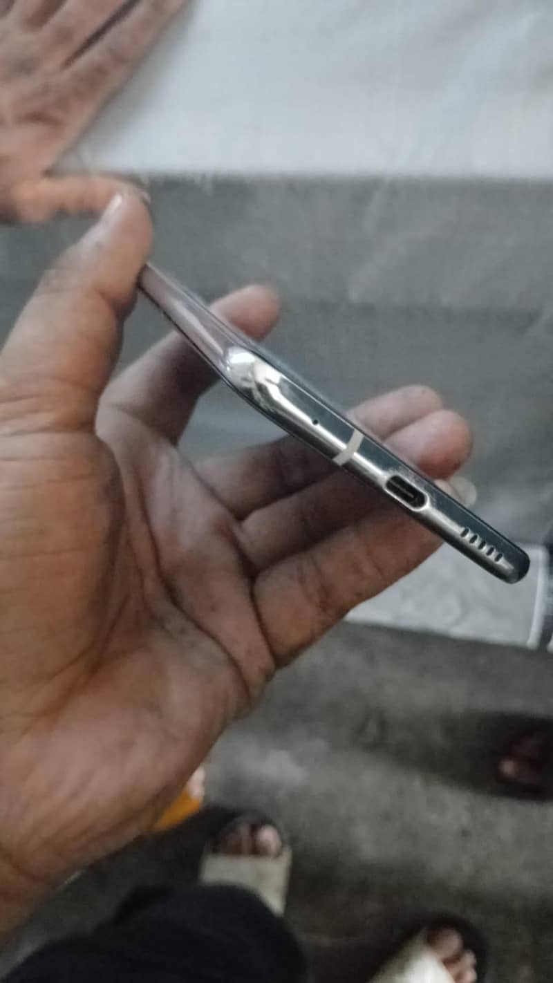 LG V30 1