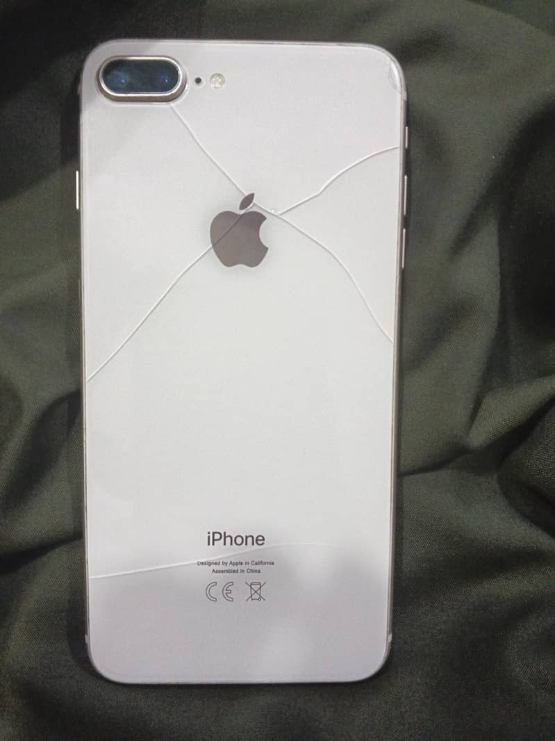 Apple iPhone 8 Plus 4