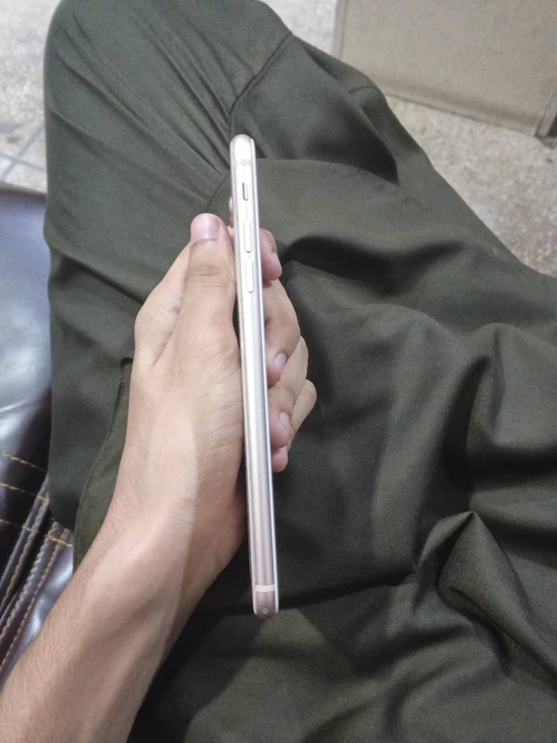 Apple iPhone 8 Plus 5