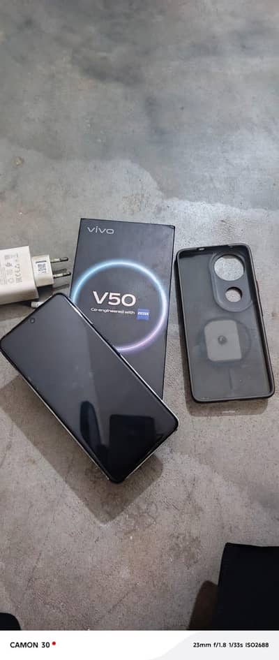 Vivo V50