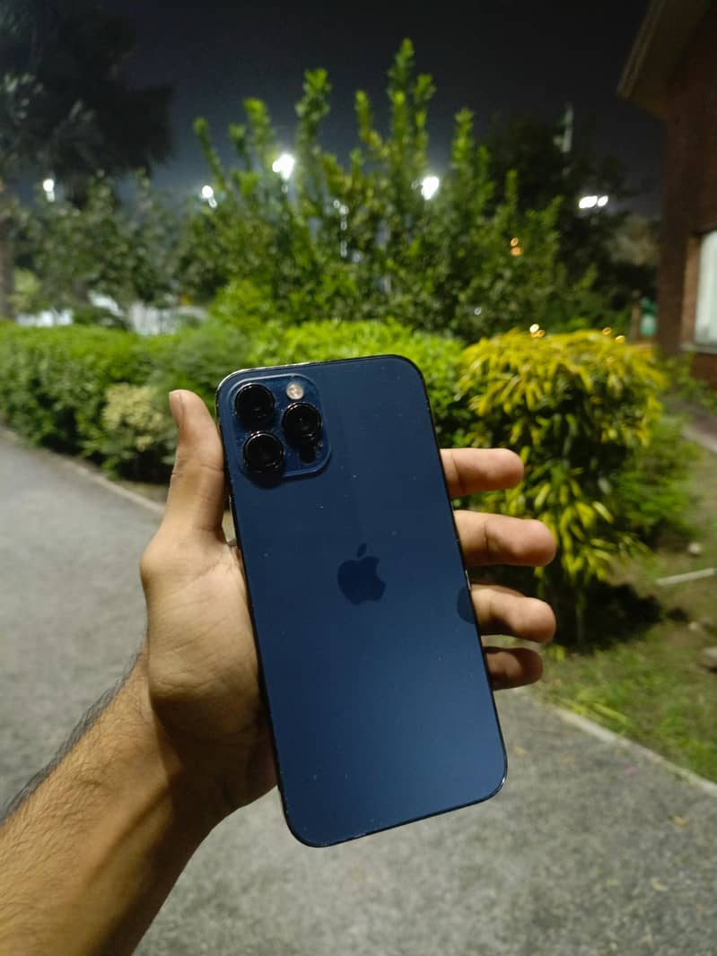 Apple iPhone 12 Pro Max 4