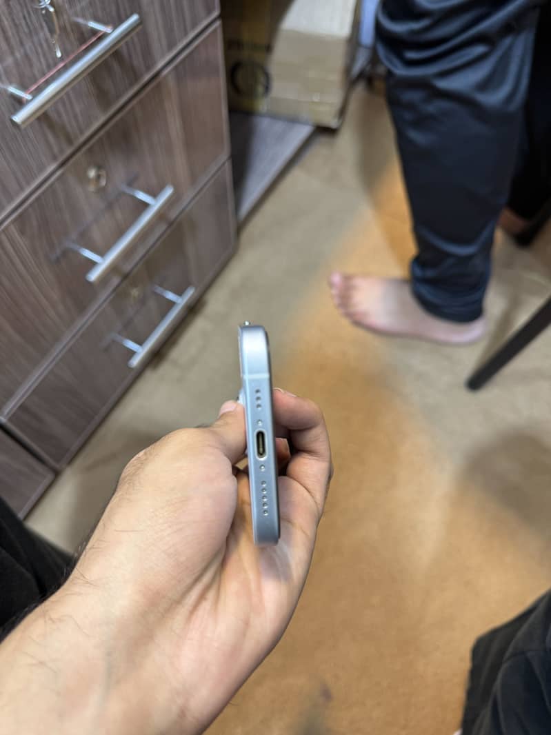 Apple iPhone 15 2