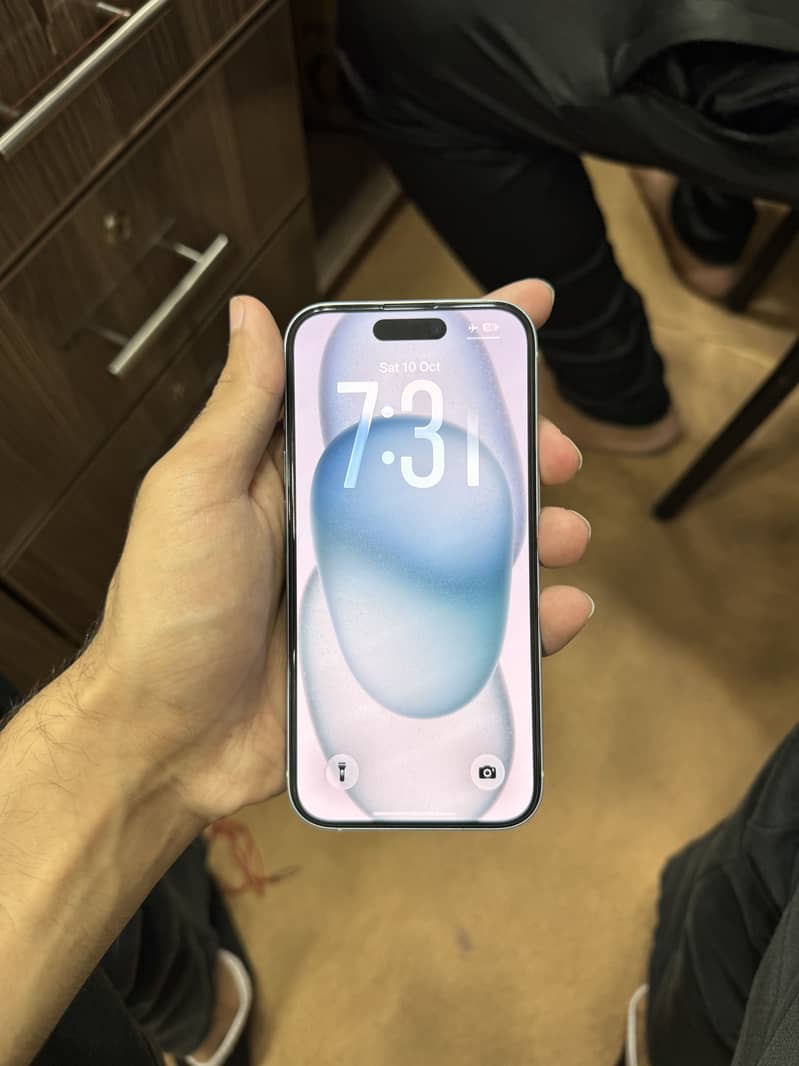 Apple iPhone 15 5