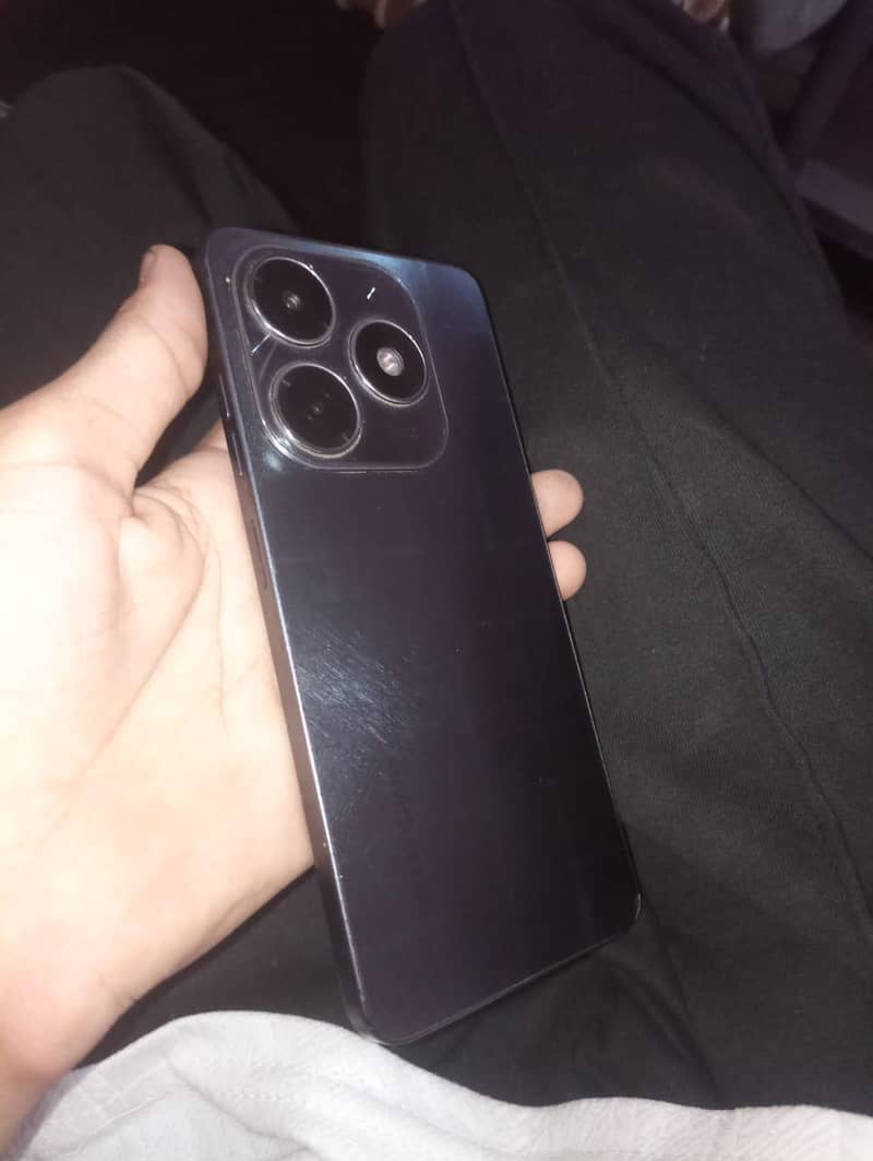Tecno Spark 20C 4