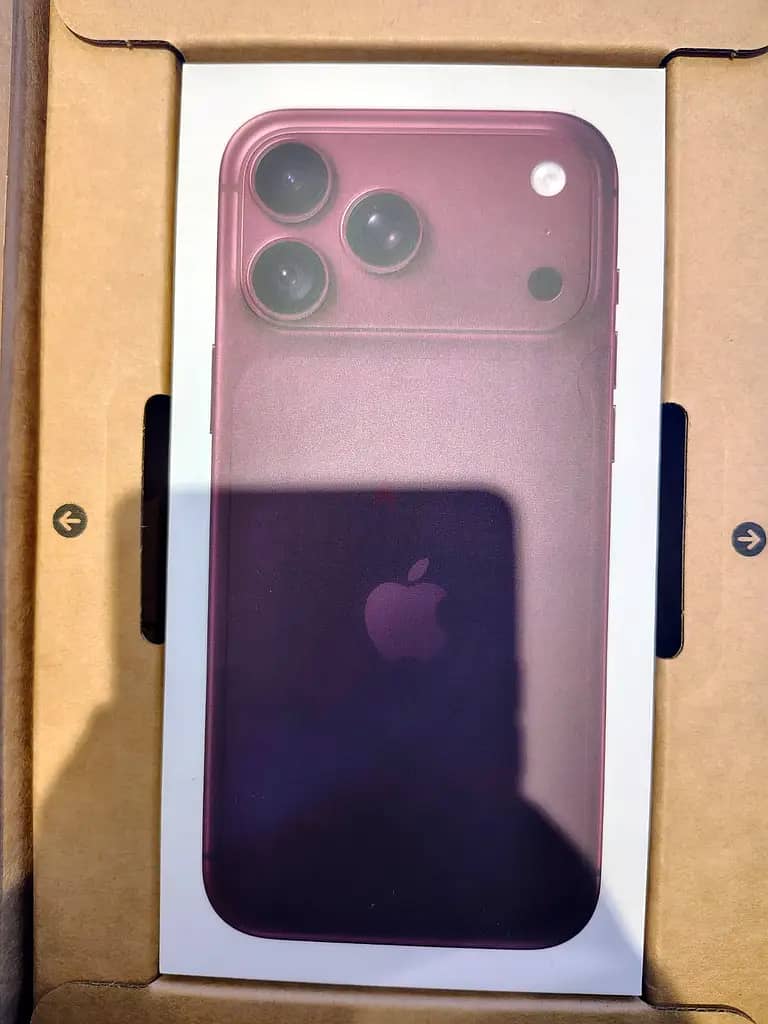 Apple iPhone 18 Pro Max 1