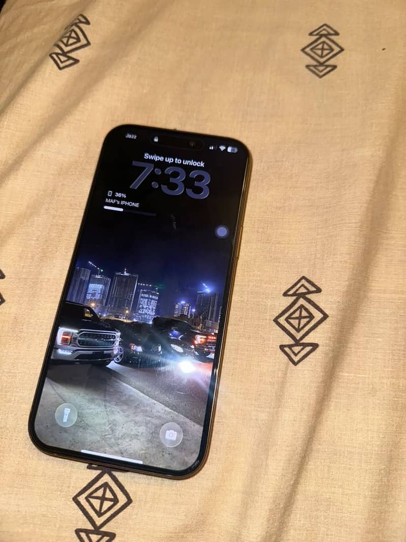 Apple iPhone 16 Pro Max 2
