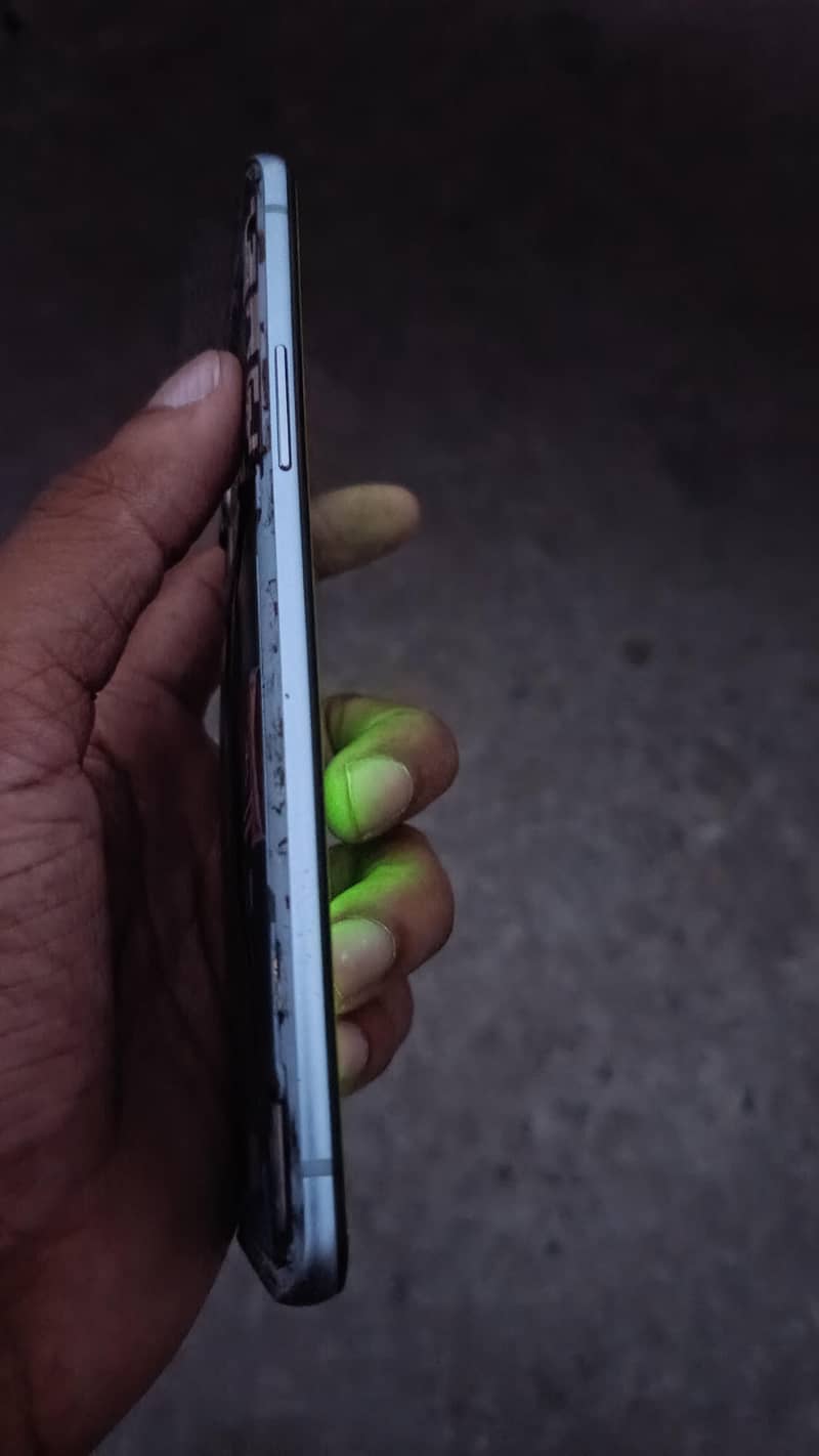 One Plus 9R 5