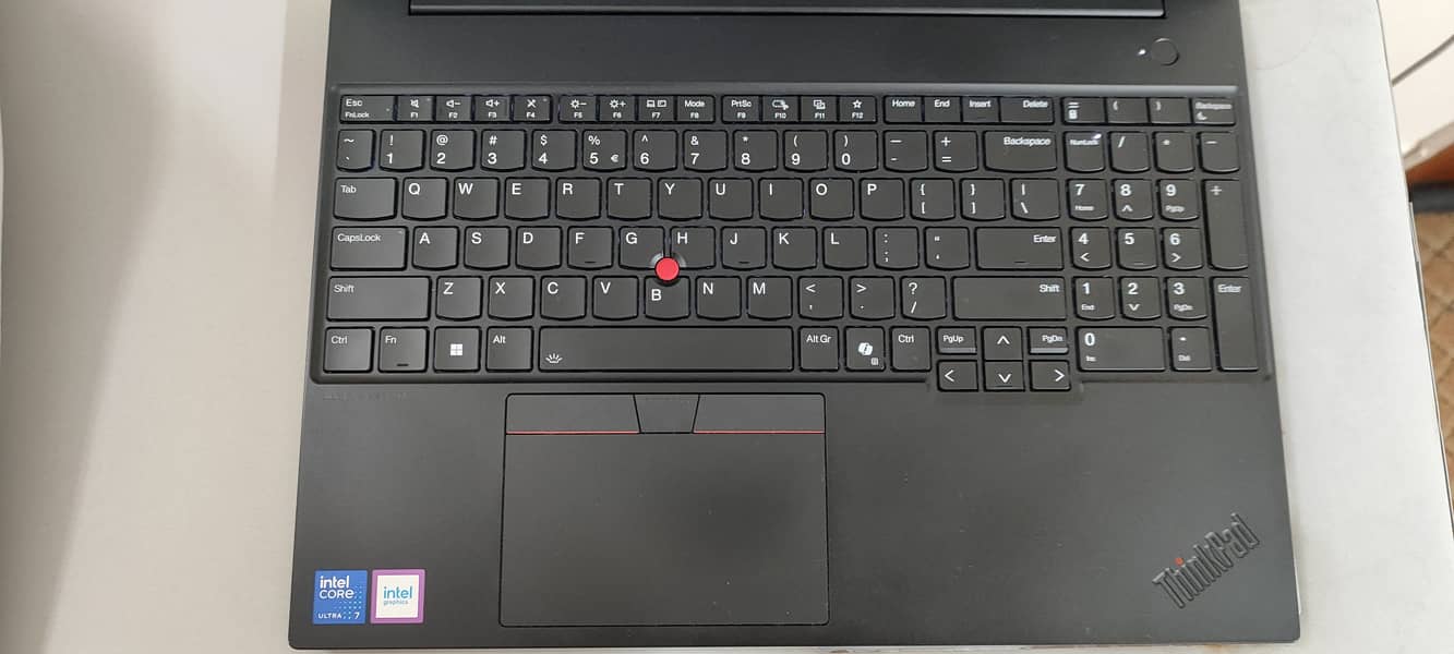 ThinkPad E16 Gen3 1