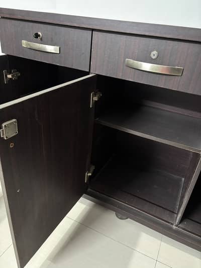 Showcase or side board