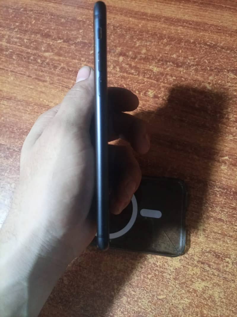 Apple iPhone 7 1