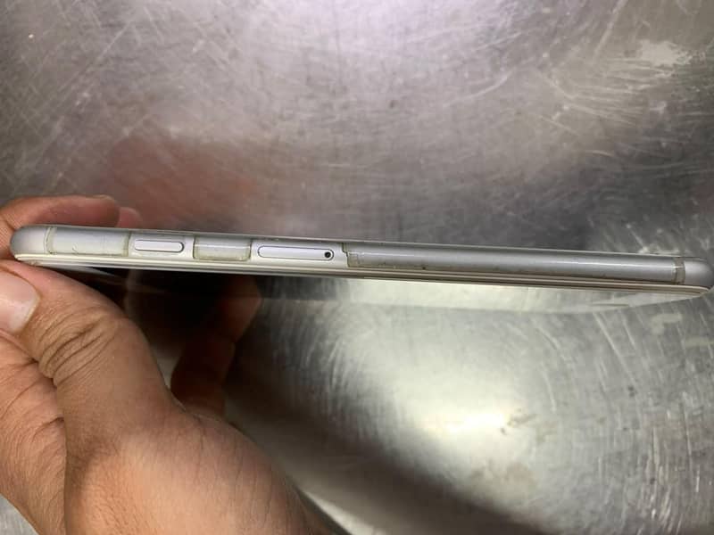 Apple iPhone 8 Plus 2