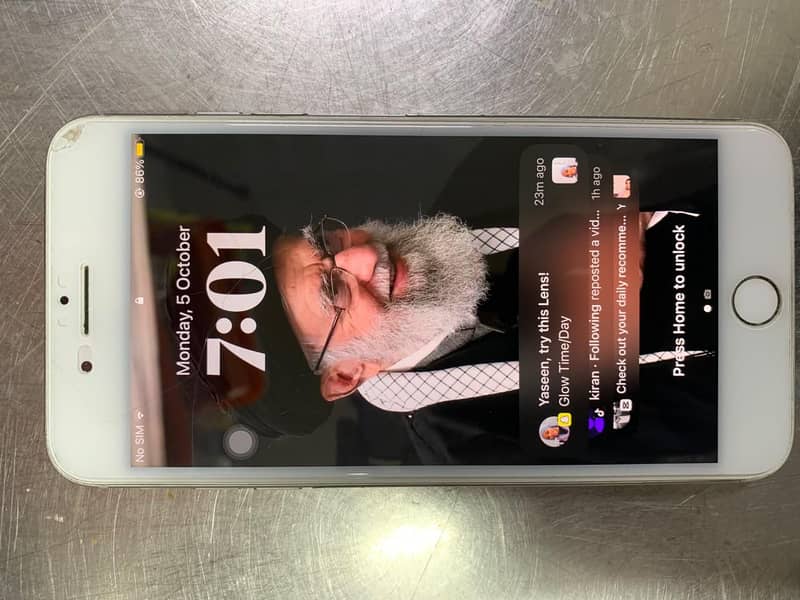 Apple iPhone 8 Plus 6