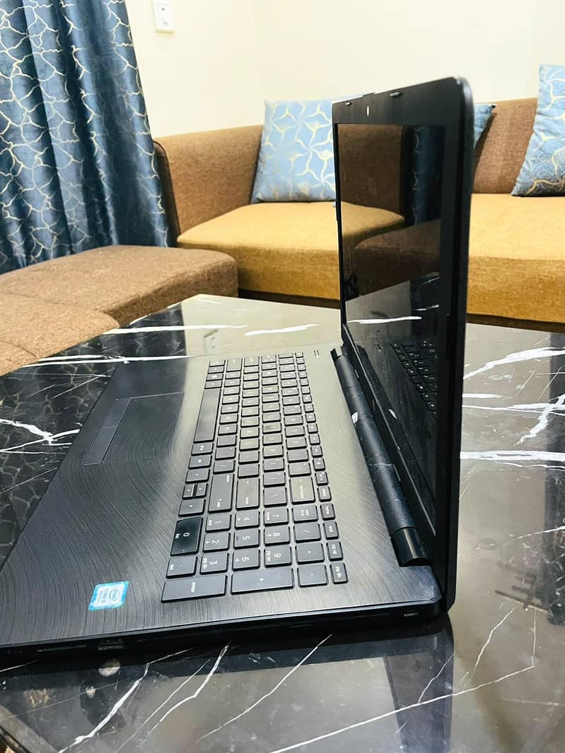 HP LAPTOP 5